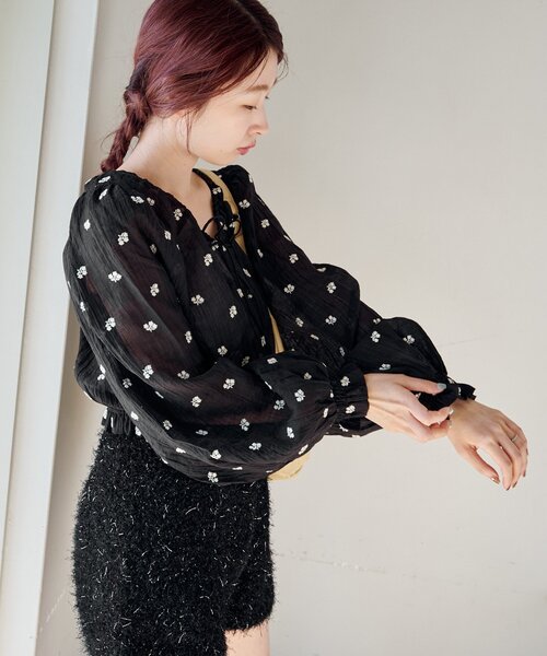 Kastane（カスタネ）の「フラワーステッチブラウス（シャツ/ブラウス・レディース・アイボリー/ブラック/サックスブルー/ピンク・FREE）」の19枚目の写真