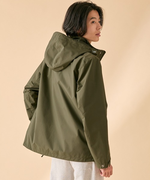 AIGLE（エーグル）の「GORE-TEX 防風 防水 透湿 ゴアテックス 2レイヤー ジャケット RP フード取り外し可（マウンテンパーカー・メンズ・ブラック/ホワイト/モスグリーン・XS/XL/S/L/M/XXL）」の8枚目の写真
