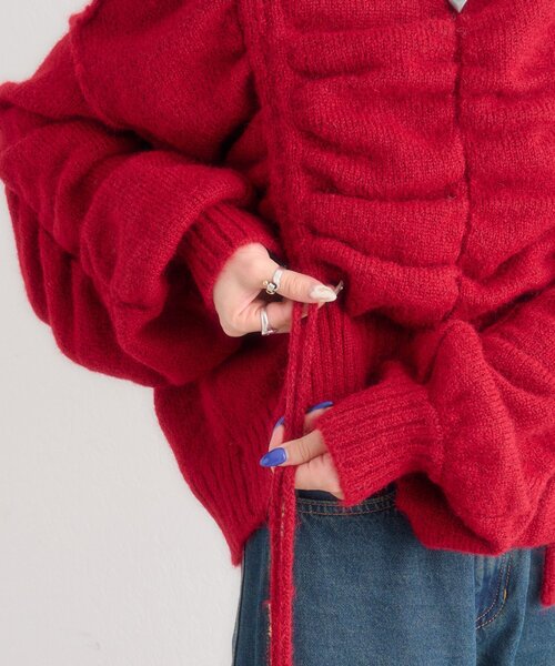 w closet(ダブルクローゼット)の「【5色展開】ドロストシャギーニット(ニット/セーター・レディース・レッド/アイボリー/ベージュ/ブルー/グレー・FREE)」の13枚目の写真