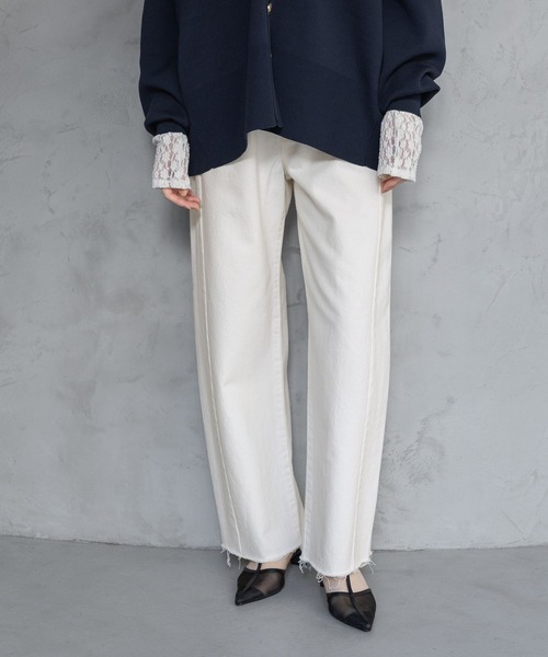 A part by（アパートバイ）の「Apbカーブデニムパンツ（デニムパンツ・レディース・ライトブルー/オフホワイト・MEDIUM/SMALL）」の6枚目の写真