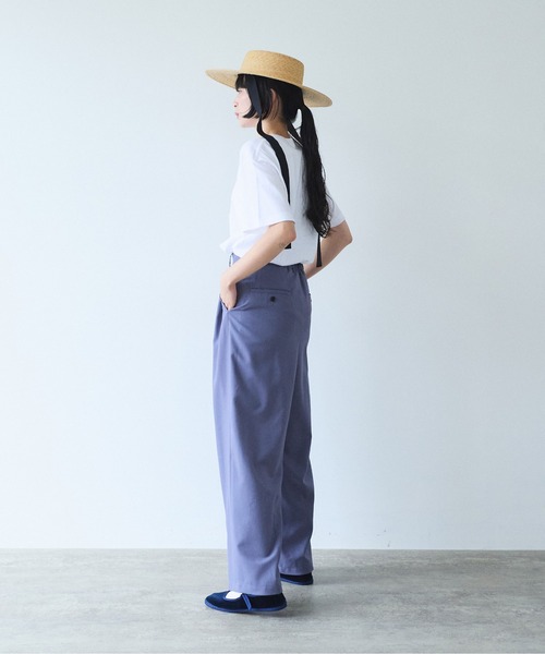 yuni（ユニ　）の「PHILODENDRON embroidely Tshirt（Tシャツ/カットソー・レディース・グレー/ホワイト・FREE）」の4枚目の写真