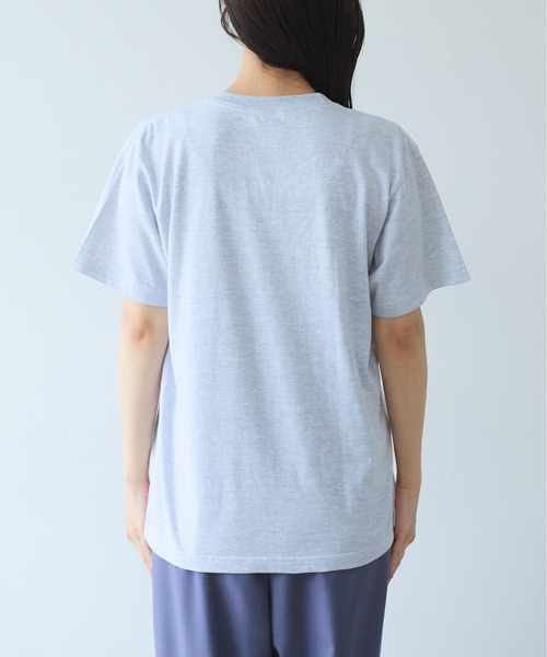 yuni（ユニ　）の「PHILODENDRON embroidely Tshirt（Tシャツ/カットソー・レディース・グレー/ホワイト・FREE）」の16枚目の写真