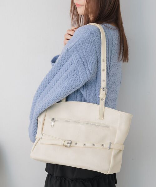 RETRO GIRL（レトロガール）の「ベルトデザイントート（ショルダーバッグ・レディース・ブラウン/オフホワイト/ブラック・ONE SIZE）」の11枚目の写真
