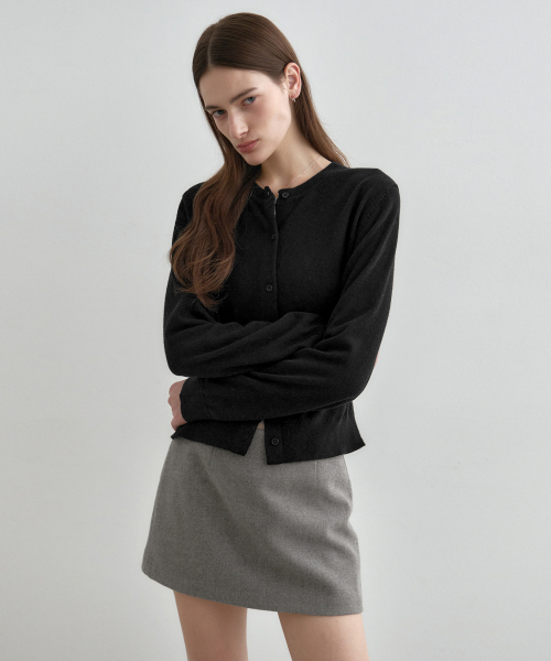 MONGDOL(モンドル)の「ウールカシミヤラウンドネックカーディガン ブラック MDCD026BLACK(カーディガン/ボレロ・レディース・その他・MEDIUM/SMALL)」の5枚目の写真