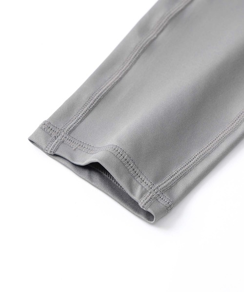 Champion(チャンピオン)の「Champion LOGO inner leggings 抗菌防臭 吸水速乾 レギンス 95451005(レギンス/スパッツ・レディース・ブラック/チャコール・M/L)」の5枚目の写真