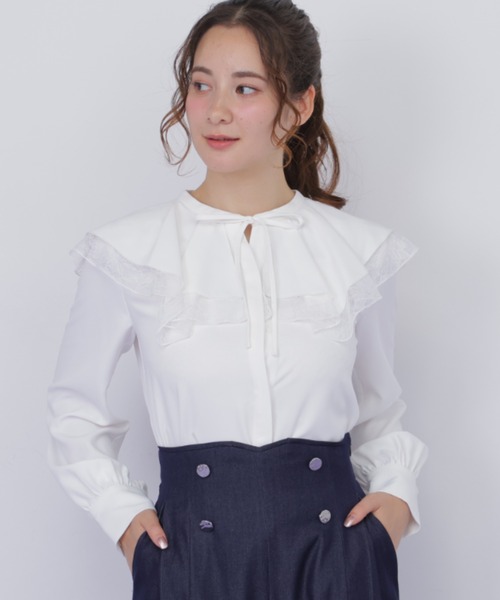 JILL by JILL STUART(ジルバイジルスチュアート)の「ビッグカラーレースレイヤードブラウス(シャツ/ブラウス・レディース・ホワイト/ブルー系その他/ブラック・FREE)」の2枚目の写真