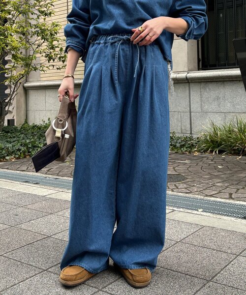 DouDou（ドゥドゥ）の「【インフルエンサーOKOCHI企画】デニムタックイージーパンツ（その他パンツ・レディース・ブルー・38/36）」の9枚目の写真