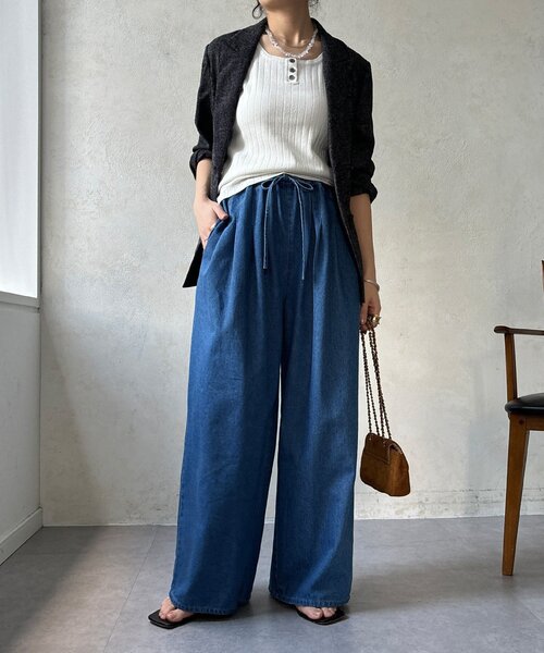 DouDou（ドゥドゥ）の「【インフルエンサーOKOCHI企画】デニムタックイージーパンツ（その他パンツ・レディース・ブルー・38/36）」の12枚目の写真