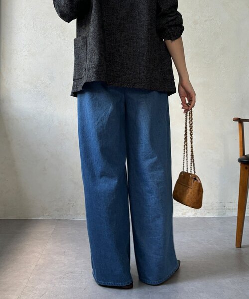 DouDou（ドゥドゥ）の「【インフルエンサーOKOCHI企画】デニムタックイージーパンツ（その他パンツ・レディース・ブルー・38/36）」の15枚目の写真