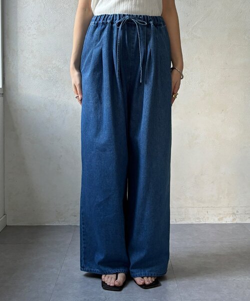 DouDou（ドゥドゥ）の「【インフルエンサーOKOCHI企画】デニムタックイージーパンツ（その他パンツ・レディース・ブルー・38/36）」の19枚目の写真