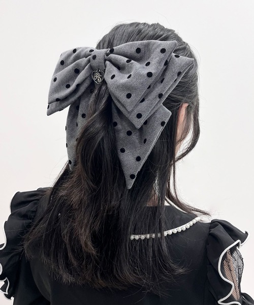 DearMyLoveRose(ディアマイラブローズ)の「オリジナルハートチャーム付きビッグリボンドットバレッタ(その他ヘアアクセサリー・レディース・グレー/ブラック・FREE)」の10枚目の写真