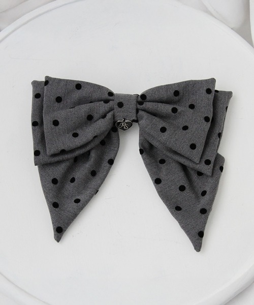 DearMyLoveRose(ディアマイラブローズ)の「オリジナルハートチャーム付きビッグリボンドットバレッタ(その他ヘアアクセサリー・レディース・グレー/ブラック・FREE)」の16枚目の写真
