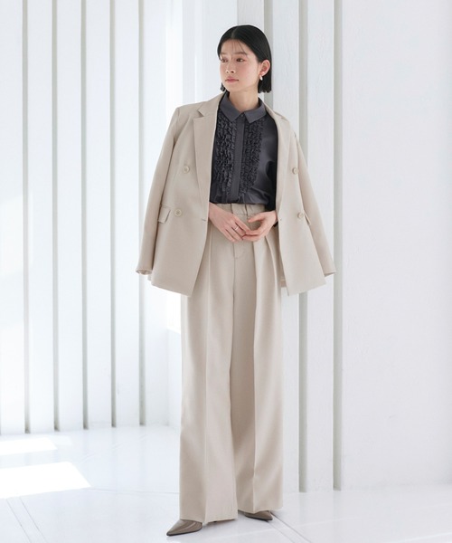 RUIRUE BOUTIQUE(ルイルエブティック)の「洗える | フリル & タックシャツブラウス | トップス・シャツ・オケージョンブラウス・長袖ブラウス・きれいめブラウス・オフィスカジュアルブラウス・フリルブラウス(シャツ/ブラウス・レディース・チャコール/ライトグレー/オフホワイト・M/L/S)」の17枚目の写真