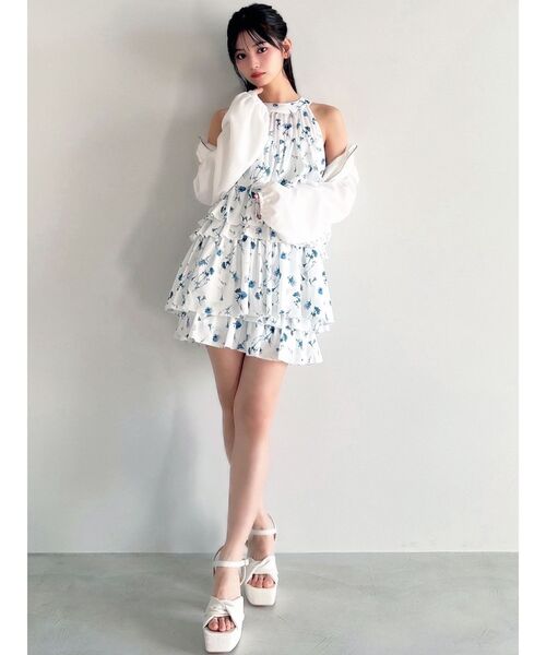 RESEXXY(リゼクシー)の「ツイスト厚底サンダル(サンダル・レディース・ブラック/アイボリー・LARGE/MEDIUM/SMALL)」の3枚目の写真