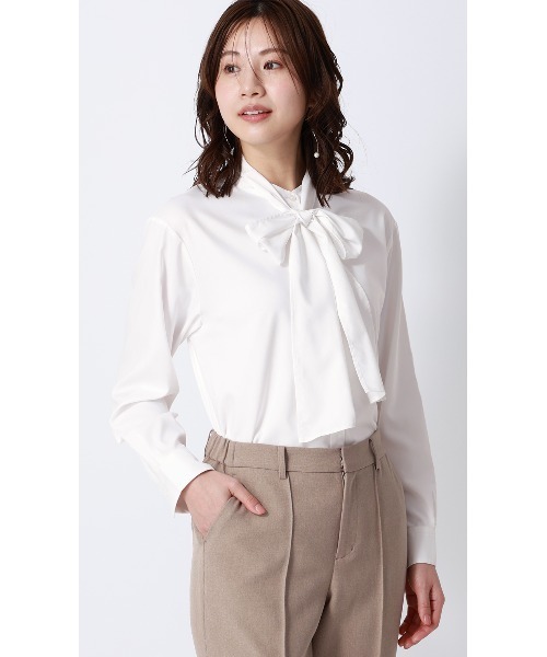 AOYAMA(アオヤマ)の「2通りの着こなしを楽しめる華やかトップス バンドカラーボウタイシャツ【長袖】【2WAY】(シャツ/ブラウス・レディース・ホワイト/ブルー・L/M)」の8枚目の写真