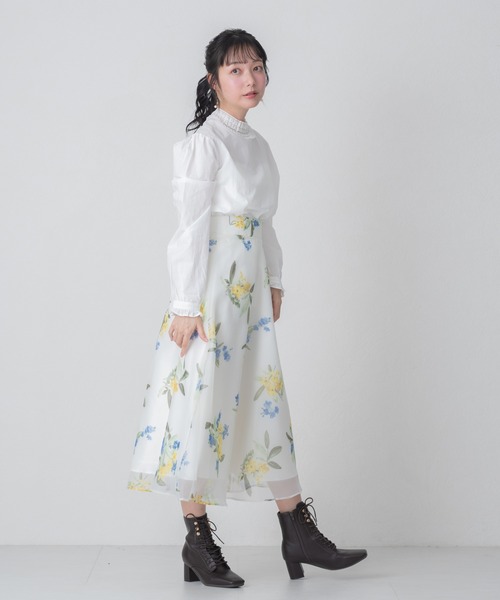 MISCH MASCH(ミッシュマッシュ)の「2026春夏新作 WEB限定 フリルスタンドカラーブラウス(シャツ/ブラウス・レディース・ホワイト/ブルー・フリ-)」の11枚目の写真