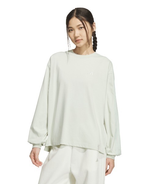 adidas（アディダス）の「アディダス adidas エッセンシャル プラス スリー ストライプス ルーズ フィット 長袖 Tシャツ（Tシャツ/カットソー・レディース・ブラック/オフホワイト/ライトグリーン・S/M/L/XL）」の17枚目の写真