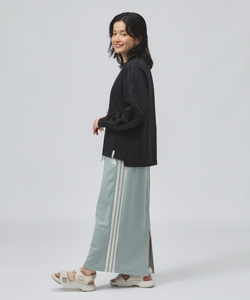 adidas（アディダス）の「アディダス adidas エッセンシャル プラス スリー ストライプス ルーズ フィット 長袖 Tシャツ（Tシャツ/カットソー・レディース・ブラック/オフホワイト/ライトグリーン・S/M/L/XL）」の12枚目の写真