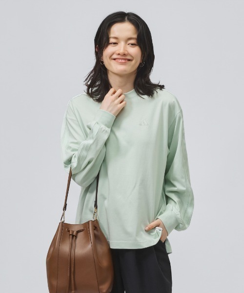 adidas（アディダス）の「アディダス adidas エッセンシャル プラス スリー ストライプス ルーズ フィット 長袖 Tシャツ（Tシャツ/カットソー・レディース・ブラック/オフホワイト/ライトグリーン・S/M/L/XL）」の21枚目の写真