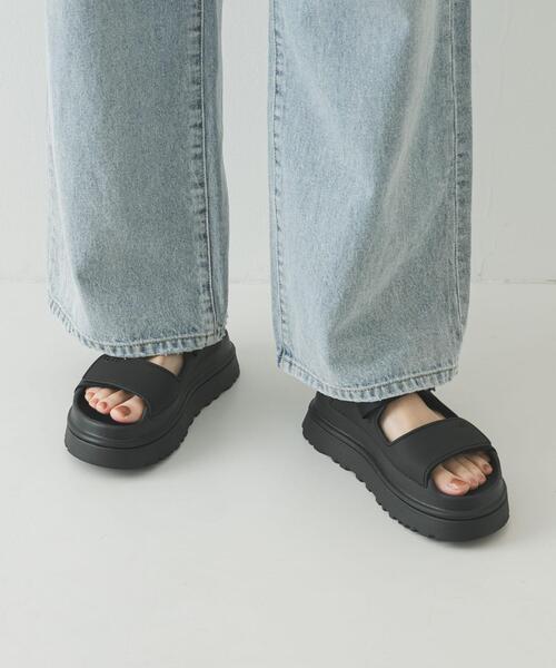 UGG（アグ）の「UGG　W GOLDENGLOW（サンダル・レディース・ブラック/ベージュ・23/25/24）」の4枚目の写真