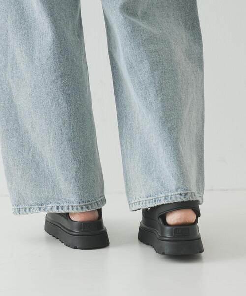 UGG（アグ）の「UGG　W GOLDENGLOW（サンダル・レディース・ブラック/ベージュ・23/25/24）」の7枚目の写真