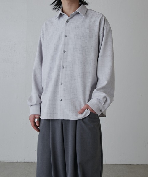 Lui's（ルイス）の「ラフネスシャツ（シャツ/ブラウス・メンズ・ブラック/ライトグレー・S/M）」の2枚目の写真