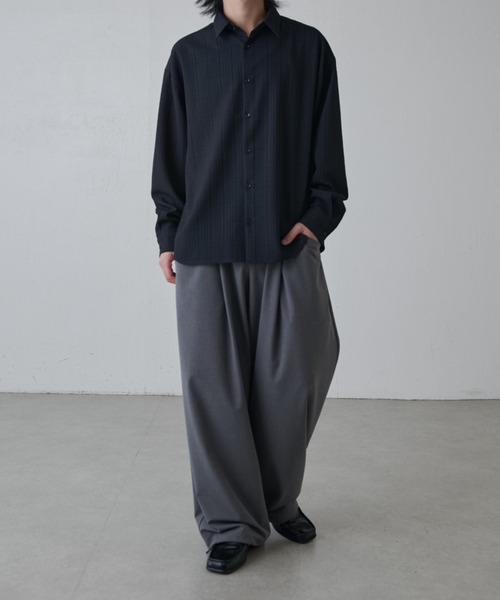 Lui's（ルイス）の「ラフネスシャツ（シャツ/ブラウス・メンズ・ブラック/ライトグレー・S/M）」の11枚目の写真