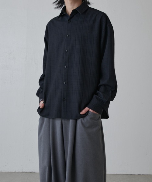 Lui's（ルイス）の「ラフネスシャツ（シャツ/ブラウス・メンズ・ブラック/ライトグレー・S/M）」の4枚目の写真