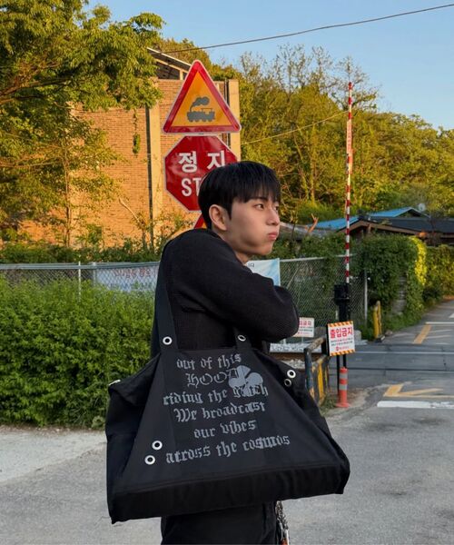 HOODHOOD(フッドフッド)の「アウトオブディスフード アイレットショルダーバッグ カーキ(ショルダーバッグ・メンズ・その他・FREE)」の20枚目の写真