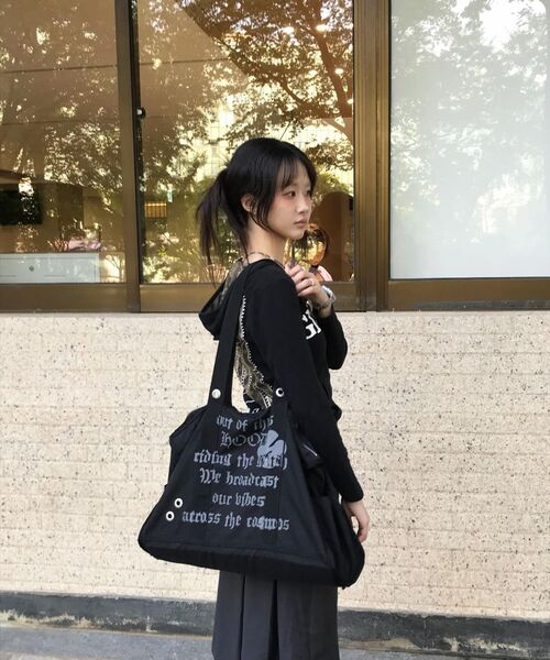 HOODHOOD(フッドフッド)の「アウトオブディスフード アイレットショルダーバッグ カーキ(ショルダーバッグ・メンズ・その他・FREE)」の13枚目の写真
