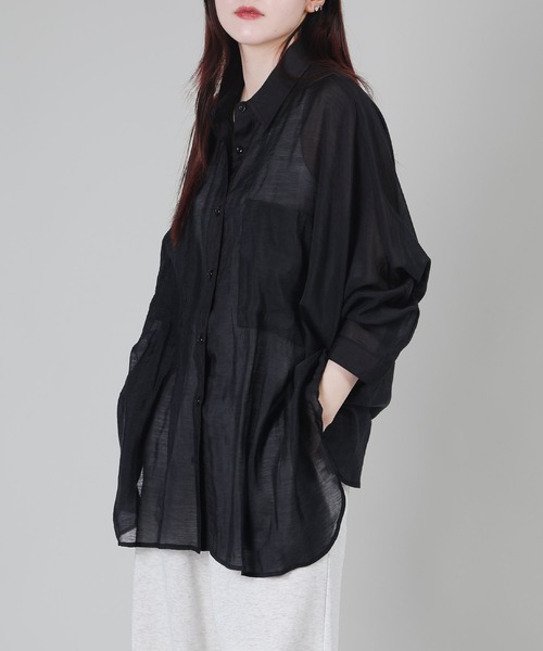 aimoha（アイモハ）の「シアードルマンシャツ (SS)（シャツ/ブラウス・レディース・ブラック/グレイッシュベージュ/オフホワイト/ブラウン・FREE）」の3枚目の写真