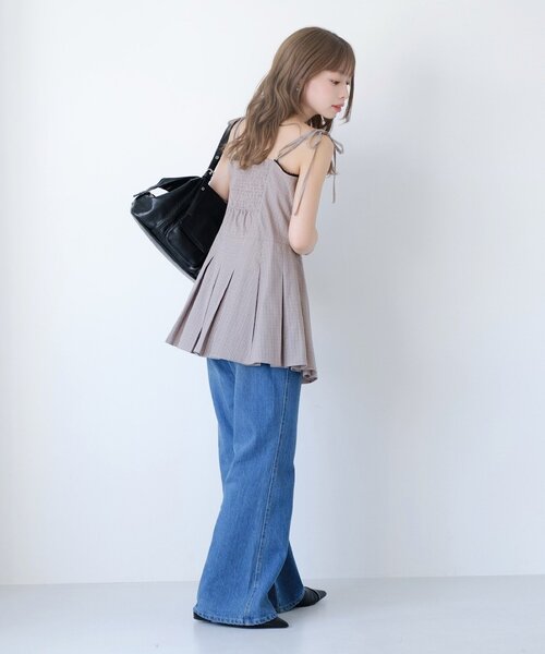 Kastane(カスタネ)の「【WEB先行】プリーツミニワンピース(ワンピース・レディース・ブラック/ネイビー/ダークブラウン/ベージュ・FREE)」の7枚目の写真