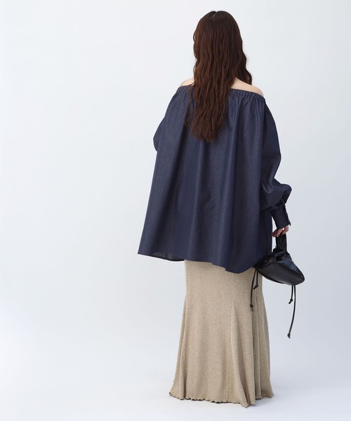 NOAHL(ノアル)の「【NOAHL】2WAYオフショルギャザーチュニックブラウス(シャツ/ブラウス・レディース・オフホワイト/インディゴブルー・FREE)」の21枚目の写真