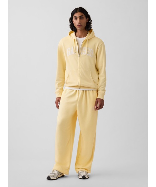 GAP（ギャップ）の「フレンチテリー リラックスフィット GAP1969ロゴ ジップアップパーカー（パーカー・メンズ・グレー/ネイビー/イエロー/ブラック/ブルー・XS/L/M/S/XL）」の6枚目の写真