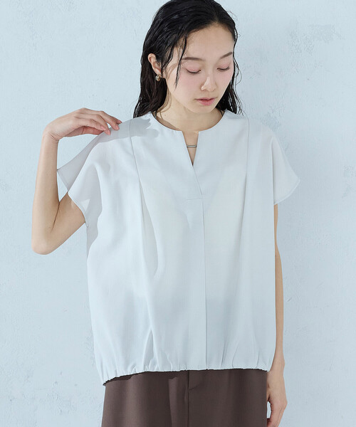 COMME CA ISM（コムサイズム）の「ノースリーブ タックブラウス（シャツ/ブラウス・レディース・グリーン/チャコール/グレイッシュベージュ・MEDIUM/LARGE）」の6枚目の写真