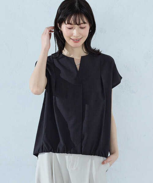 COMME CA ISM（コムサイズム）の「ノースリーブ タックブラウス（シャツ/ブラウス・レディース・グリーン/チャコール/グレイッシュベージュ・MEDIUM/LARGE）」の9枚目の写真