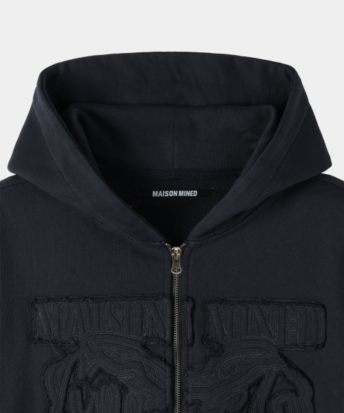 MAISON MINED(メゾンミネド)の「DOODLE HEART APPLIQUE HOOD ZIP UP NAVY(パーカー・メンズ・その他・MEDIUM/LARGE/SMALL)」の12枚目の写真