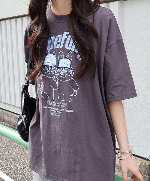 SpRay（スプレイ）の「【大人可愛い/ワンポイント】うさぎ刺繍 Ｔシャツ（Tシャツ/カットソー・レディース・アイボリー/オートミール/スミクロ・FREE）」の4枚目の写真