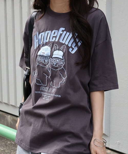 SpRay（スプレイ）の「【大人可愛い/ワンポイント】うさぎ刺繍 Ｔシャツ（Tシャツ/カットソー・レディース・アイボリー/オートミール/スミクロ・FREE）」の5枚目の写真
