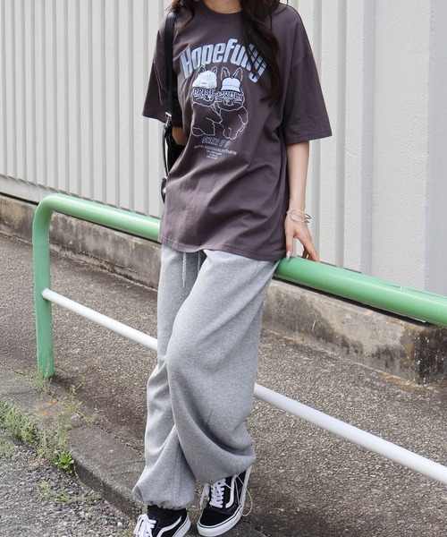 SpRay（スプレイ）の「【大人可愛い/ワンポイント】うさぎ刺繍 Ｔシャツ（Tシャツ/カットソー・レディース・アイボリー/オートミール/スミクロ・FREE）」の6枚目の写真