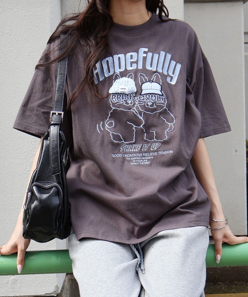 SpRay（スプレイ）の「【大人可愛い/ワンポイント】うさぎ刺繍 Ｔシャツ（Tシャツ/カットソー・レディース・アイボリー/オートミール/スミクロ・FREE）」の9枚目の写真