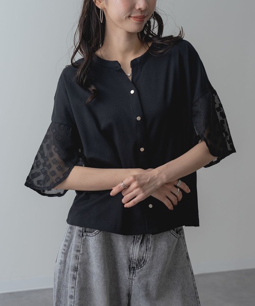 ANNA LUNA(アンナルナ)の「【ANNA LUNA】袖フレア デザインが映える 華やか ハーフスリーブ ブラウス(Tシャツ/カットソー・レディース・オフホワイト/ブラック・MEDIUM)」の14枚目の写真