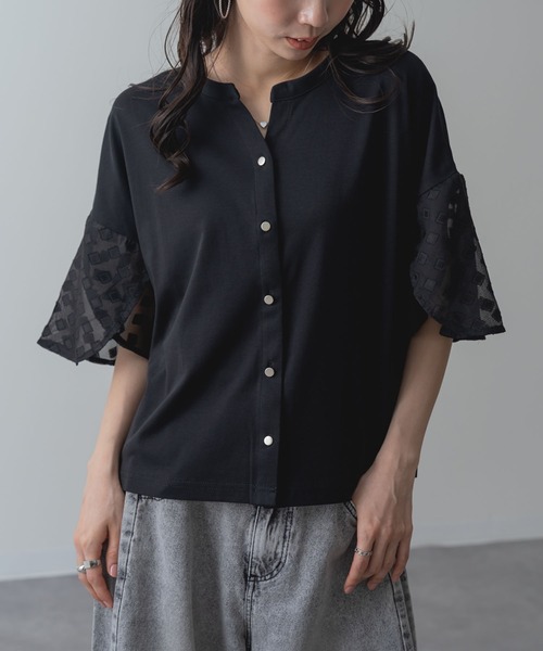 ANNA LUNA(アンナルナ)の「【ANNA LUNA】袖フレア デザインが映える 華やか ハーフスリーブ ブラウス(Tシャツ/カットソー・レディース・オフホワイト/ブラック・MEDIUM)」の15枚目の写真