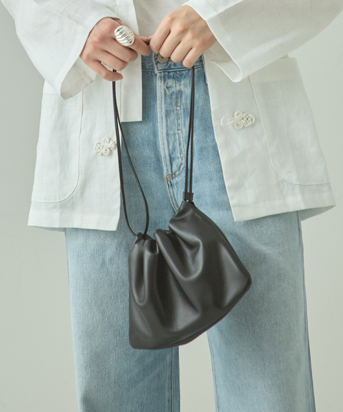NOTHING WRITTEN(ナッシングリトゥン)の「《追加2》NOTHING WRITTEN/ナッシングリトゥン NELLA STRAP BAG バッグ(ショルダーバッグ・レディース・ブラック・FREE)」の3枚目の写真