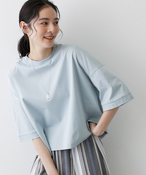 Dessin(デッサン)の「【新色追加/体型カバー】美光沢カットソーボクシーシルエット(Tシャツ/カットソー・レディース・ライトブルー/ホワイト系/ナチュラル/チャコールグレー・03/02/01)」の4枚目の写真