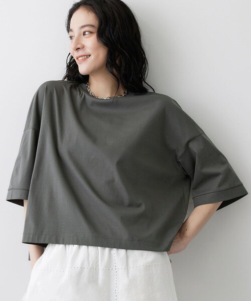 Dessin(デッサン)の「【新色追加/体型カバー】美光沢カットソーボクシーシルエット(Tシャツ/カットソー・レディース・ライトブルー/ホワイト系/ナチュラル/チャコールグレー・03/02/01)」の10枚目の写真