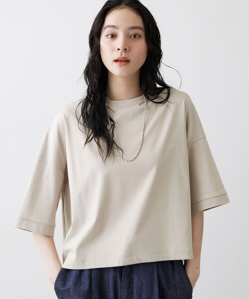 Dessin(デッサン)の「【新色追加/体型カバー】美光沢カットソーボクシーシルエット(Tシャツ/カットソー・レディース・ライトブルー/ホワイト系/ナチュラル/チャコールグレー・03/02/01)」の13枚目の写真