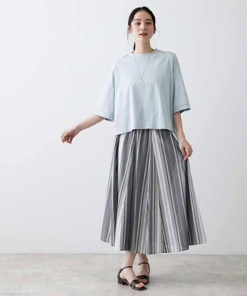 Dessin(デッサン)の「【新色追加/体型カバー】美光沢カットソーボクシーシルエット(Tシャツ/カットソー・レディース・ライトブルー/ホワイト系/ナチュラル/チャコールグレー・03/02/01)」の22枚目の写真
