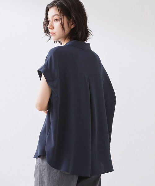 THE SHOP TK （ザ ショップ ティーケー ）の「【ひんやり/防しわ/UV/吸水速乾】襟付き フレンチスリーブシャツ（シャツ/ブラウス・レディース・ナチュラル/ブルー/ダークブラウン/ネイビー・12/13）」の14枚目の写真