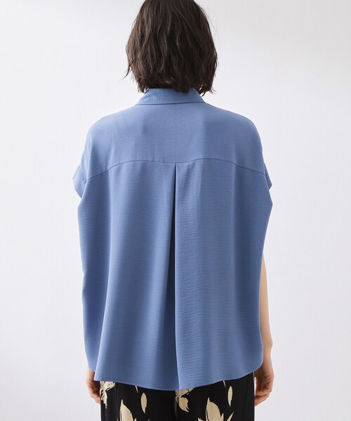 THE SHOP TK （ザ ショップ ティーケー ）の「【ひんやり/防しわ/UV/吸水速乾】襟付き フレンチスリーブシャツ（シャツ/ブラウス・レディース・ナチュラル/ブルー/ダークブラウン/ネイビー・12/13）」の8枚目の写真